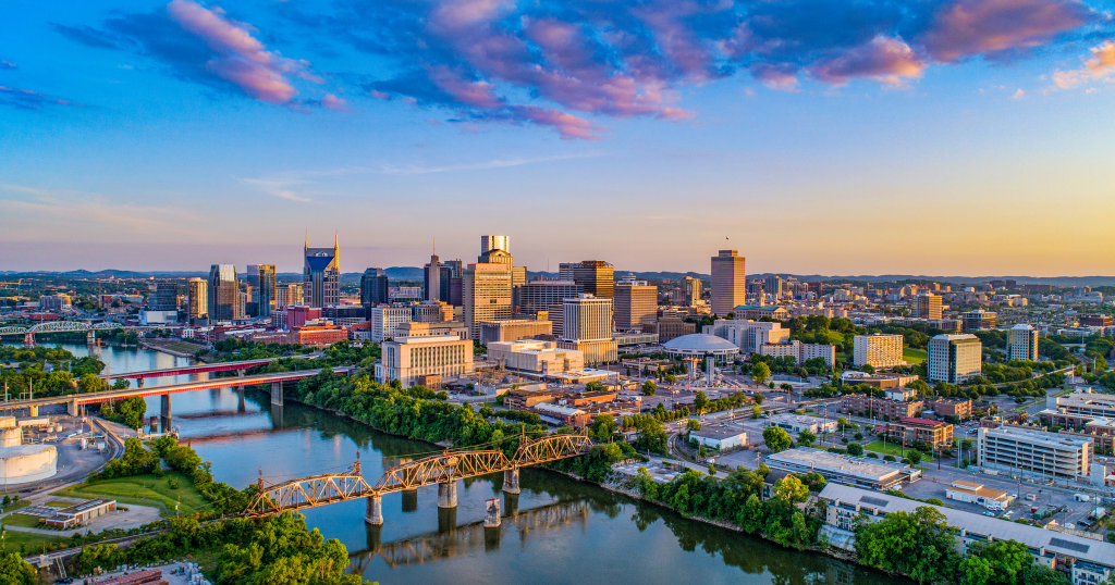 A view of Nashville, Tennessee at sunset